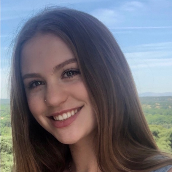 Meet your Posher, Ruby - Picture 1 of 1